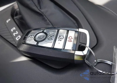 2025 Ford Mustang Ecoboost Premium Fastback z USA, uszkodzony, nr VIN 1FA6P8TH0S5103047